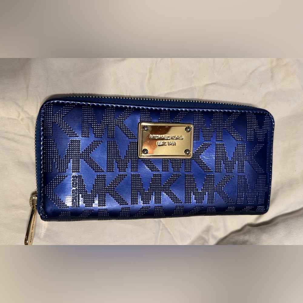 Michael Kors metallic blue bag with matching wallet - Picture 10 of 11